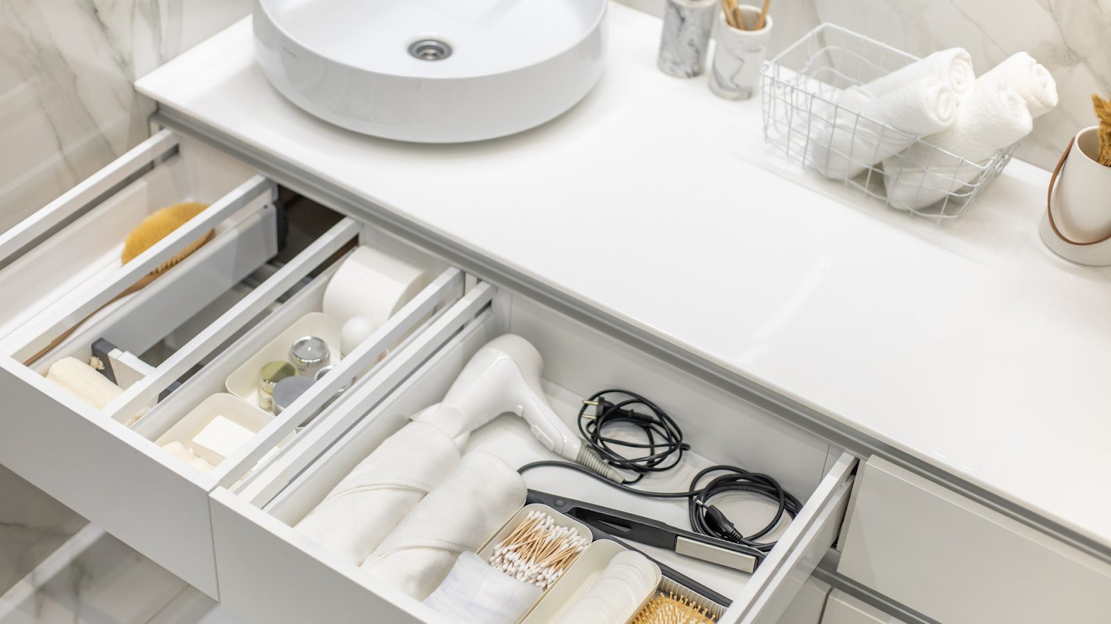 Bedroom Organization Hacks