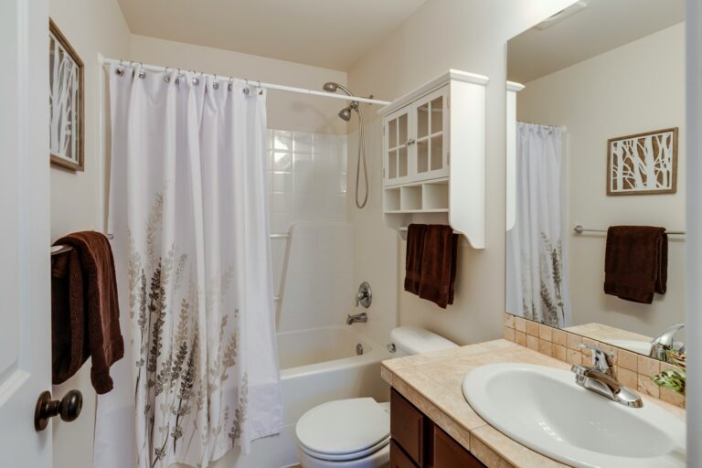 Organize Your Small Bathroom